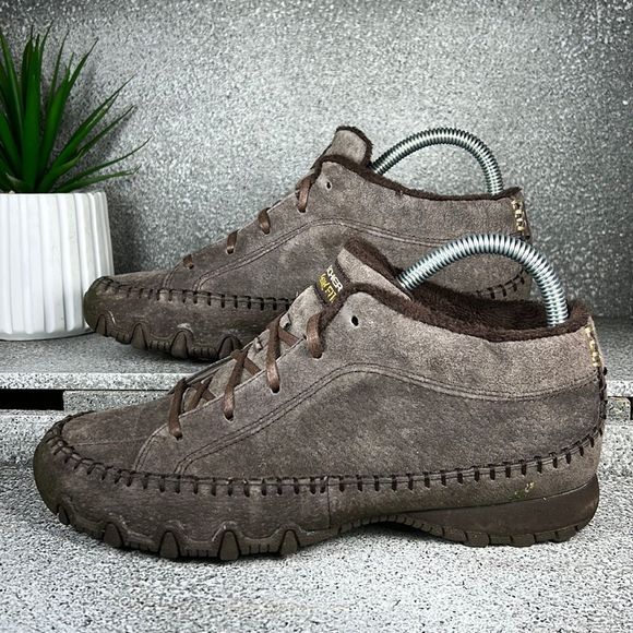 skechers women's bikers totem pole chukka boot